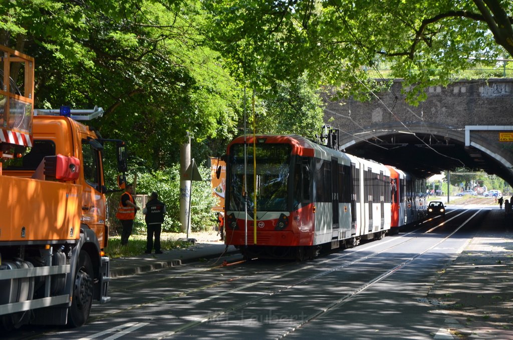 KVB Bahn defekt Koeln Buchheim Heidelbergerstr P52.JPG - Miklos Laubert